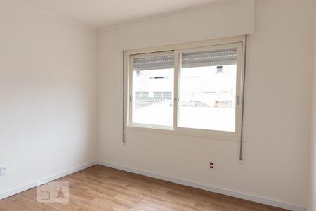 Quarto de apartamento à venda com 1 quarto, 50m² em São Geraldo, Porto Alegre