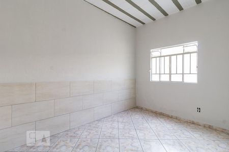 Quarto de casa para alugar com 3 quartos, 55m² em Dom Bosco, Belo Horizonte