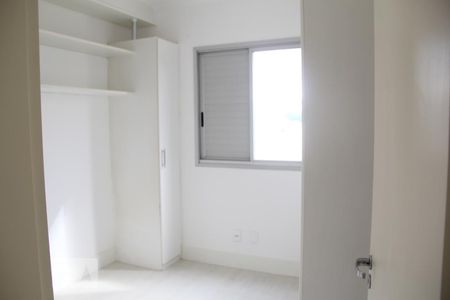Apartamento à venda com 72m², 3 quartos e 2 vagasQuarto 2