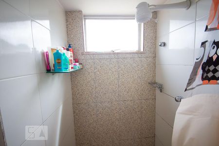 Banheiro de apartamento para alugar com 2 quartos, 70m² em Engenhoca, Niterói