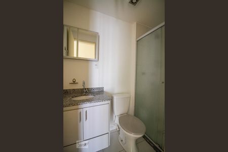 Banheiro de apartamento à venda com 3 quartos, 65m² em Vila Romana, São Paulo