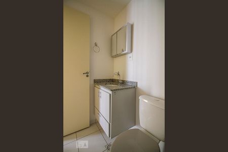 Banheiro de apartamento para alugar com 3 quartos, 65m² em Vila Romana, São Paulo