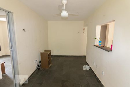 Apartamento para alugar com 75m², 2 quartos e 1 vaga Apartamento para alugar com 75m², 2 quartos e 1 vagaSala