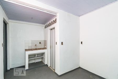 Kitnet de kitnet/studio para alugar com 1 quarto, 18m² em Braz de Pina, Rio de Janeiro
