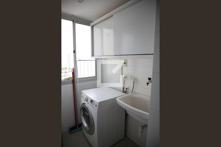 Apartamento para alugar com 58m², 2 quartos e 1 vagaÁrea de Serviço