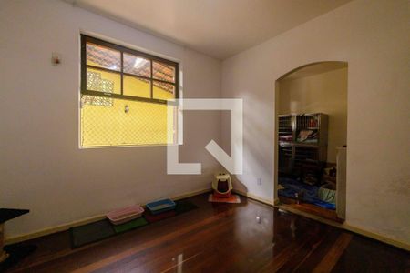Casa à venda com 1400m², 3 quartos e 5 vagas Casa à venda com 1400m², 3 quartos e 5 vagasSuíte 2