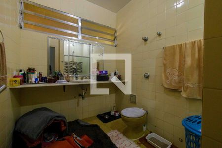 Casa à venda com 1400m², 3 quartos e 5 vagas Casa à venda com 1400m², 3 quartos e 5 vagasBanheiro da Suíte 1