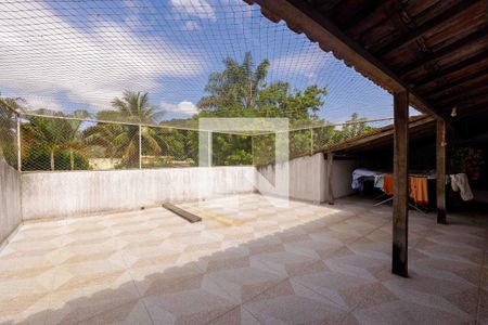 Casa à venda com 1400m², 3 quartos e 5 vagas Casa à venda com 1400m², 3 quartos e 5 vagasTerraço