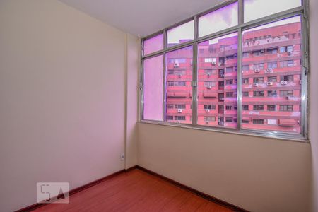 Quarto 1 de apartamento à venda com 2 quartos, 60m² em Leblon, Rio de Janeiro