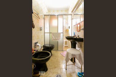 Casa à venda com 300m², 3 quartos e 5 vagasBanheiro da suíte