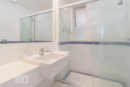 Apartamento para alugar com 80m², 2 quartos e 1 vaga Apartamento para alugar com 80m², 2 quartos e 1 vagaBanheiro da Suíte