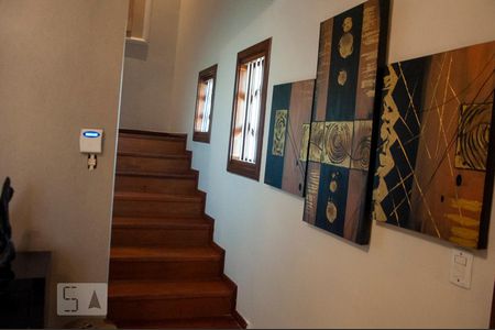 Hall de Entrada de casa para alugar com 3 quartos, 200m² em Partenon, Porto Alegre