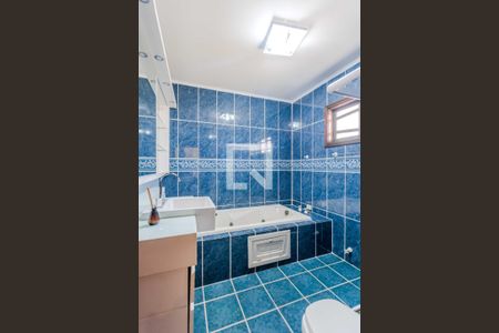 Casa à venda com 200m², 4 quartos e 2 vagasBanheiro