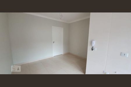 Sala de casa de condomínio à venda com 1 quarto, 32m² em Jardim Roberto, Osasco