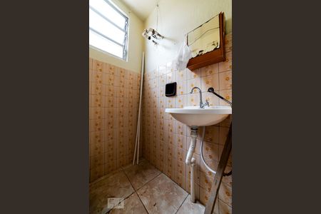 Banheiro de casa para alugar com 1 quarto, 50m² em Vila Guilherme, São Paulo