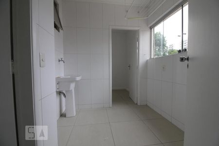 Apartamento para alugar com 97m², 3 quartos e 1 vagaÁrea de serviço