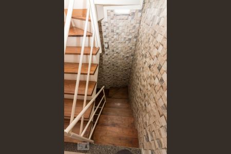 Escada de casa à venda com 3 quartos, 120m² em Tanque, Rio de Janeiro