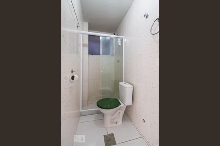 Banheiro de apartamento à venda com 2 quartos, 48m² em Penha, Rio de Janeiro