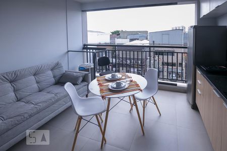 Varanda de kitnet/studio à venda com 1 quarto, 30m² em Bom Retiro, São Paulo