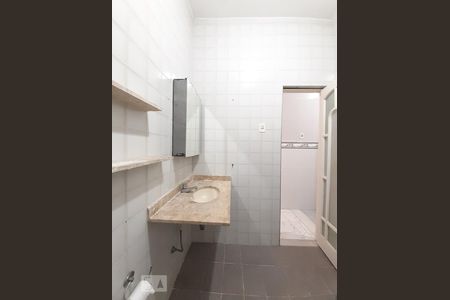 Casa de condomínio à venda com 250m², 3 quartos e 2 vagasBanheiro Social