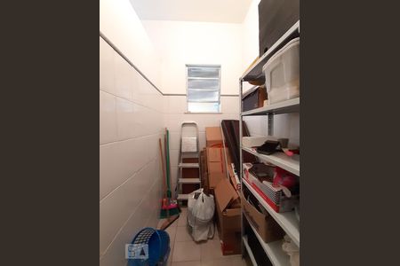 Casa de condomínio à venda com 250m², 3 quartos e 2 vagasQuarto de Serviço
