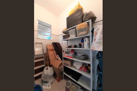 Casa de condomínio à venda com 250m², 3 quartos e 2 vagasQuarto de Serviço