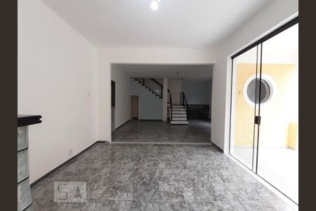 Sala de casa de condomínio à venda com 3 quartos, 400m² em Todos Os Santos, Rio de Janeiro