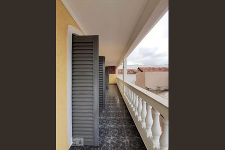 Casa de condomínio à venda com 400m², 3 quartos e sem vagaVaranda
