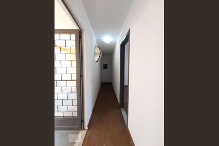 Casa de condomínio à venda com 400m², 3 quartos e sem vagaCorredor