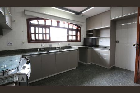 Casa à venda com 485m², 4 quartos e 7 vagascozinha