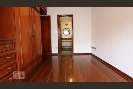 Casa à venda com 485m², 4 quartos e 7 vagassuite 4