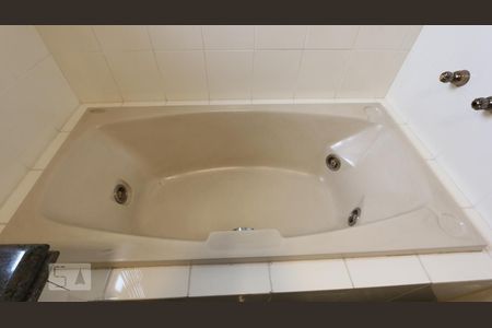 Casa à venda com 485m², 4 quartos e 7 vagassuite