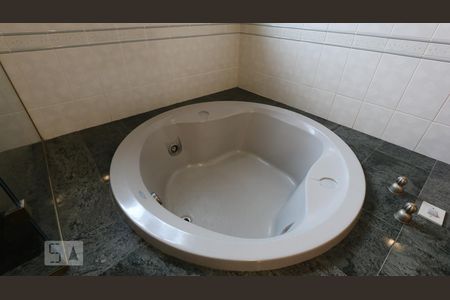 Casa à venda com 485m², 4 quartos e 7 vagassuite 3