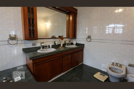 Casa à venda com 485m², 4 quartos e 7 vagassuite 3