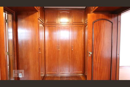 Casa à venda com 485m², 4 quartos e 7 vagassuite 3