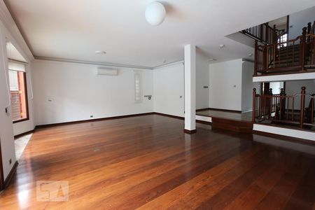 sala de casa para alugar com 4 quartos, 485m² em Jardim Leonor, São Paulo