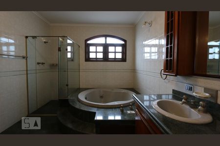 Casa à venda com 485m², 4 quartos e 7 vagassuite 3