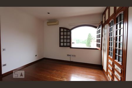 Casa à venda com 485m², 4 quartos e 7 vagassuite