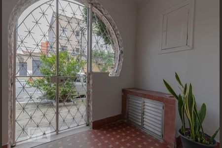 Hall entrada de casa para alugar com 2 quartos, 120m² em Cambuci, São Paulo