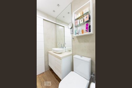 Banheiro 1  de apartamento à venda com 2 quartos, 100m² em Gragoatá, Niterói