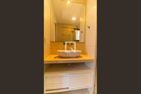 Apartamento à venda com 100m², 1 quarto e 2 vagasBanheiro da Suite