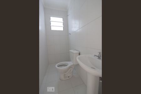 Banheiro de casa à venda com 2 quartos, 63m² em Vila Primavera, São Paulo