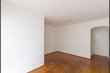 Sala de apartamento para alugar com 2 quartos, 72m² em Vila Guarani (z Sul), São Paulo