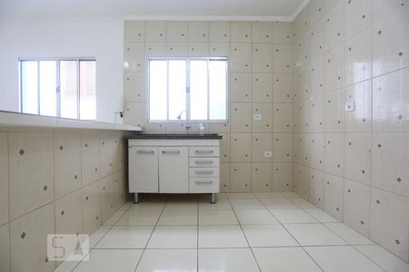 Cozinha de apartamento para alugar com 1 quarto, 60m² em Umuarama, Osasco