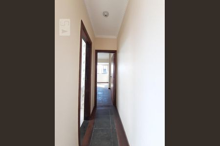 Corredor de apartamento para alugar com 1 quarto, 60m² em Higienópolis, Rio de Janeiro