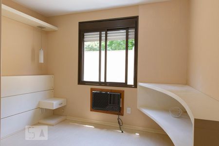 Quarto 2 de apartamento para alugar com 2 quartos, 61m² em Petrópolis, Porto Alegre