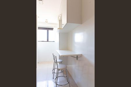 Cozinha de apartamento para alugar com 2 quartos, 61m² em Petrópolis, Porto Alegre