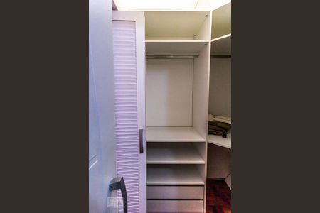 Apartamento à venda com 65m², 1 quarto e sem vagaCloset