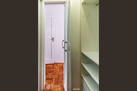 Apartamento à venda com 65m², 1 quarto e sem vagaCloset