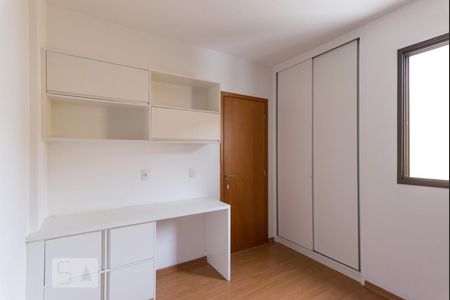 Quarto 1 de apartamento para alugar com 2 quartos, 67m² em Castelo, Belo Horizonte